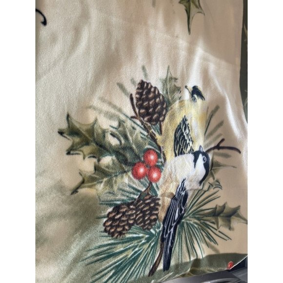 Beautiful New Throw 50 by 65 inches "Let Heaven and Nature Sing #628 - Picture 3 of 6